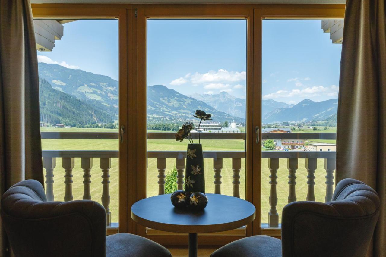 Hin&Weg Das Aparthotel Ried im Zillertal Exterior photo