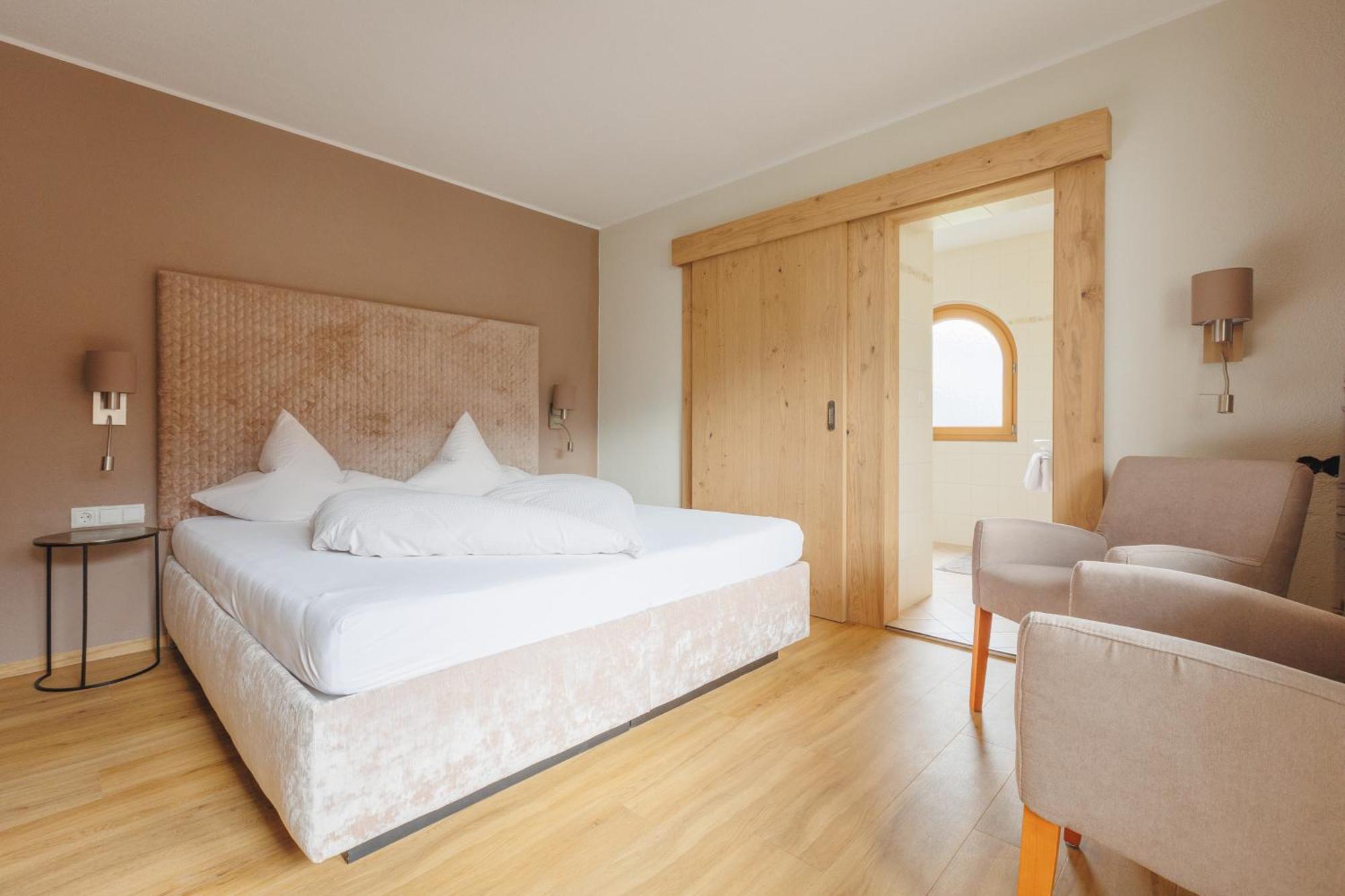 Hin&Weg Das Aparthotel Ried im Zillertal Exterior photo