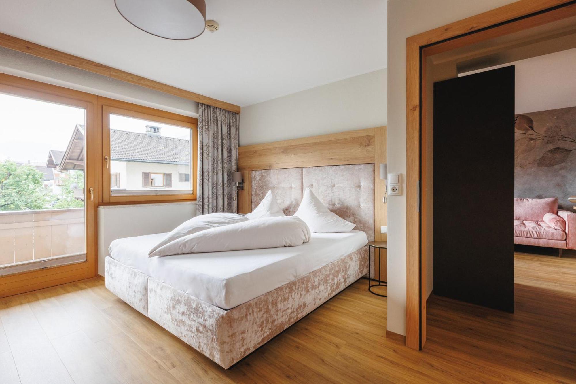Hin&Weg Das Aparthotel Ried im Zillertal Exterior photo