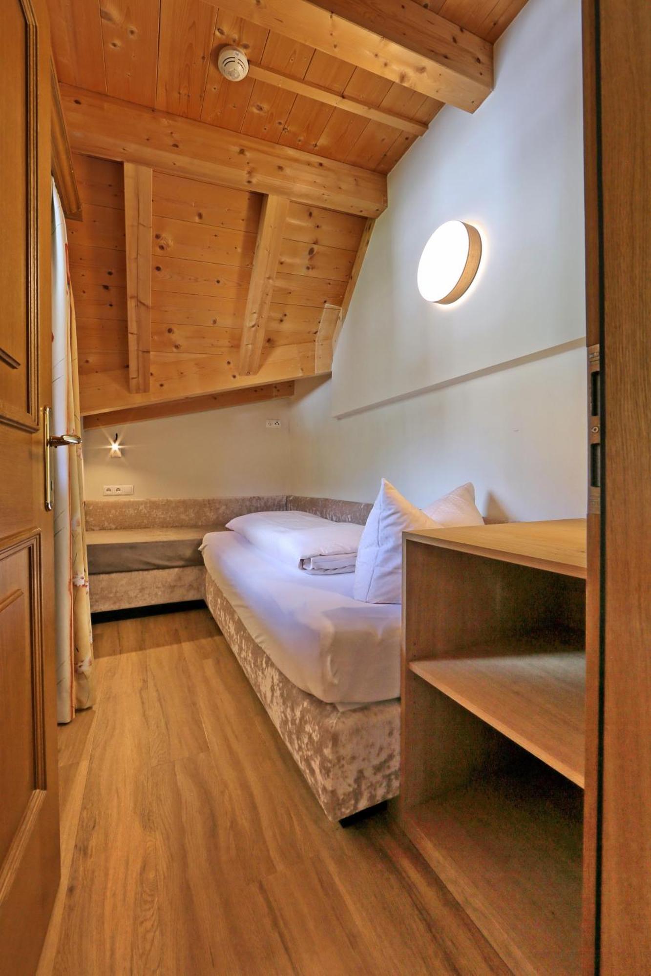 Hin&Weg Das Aparthotel Ried im Zillertal Exterior photo