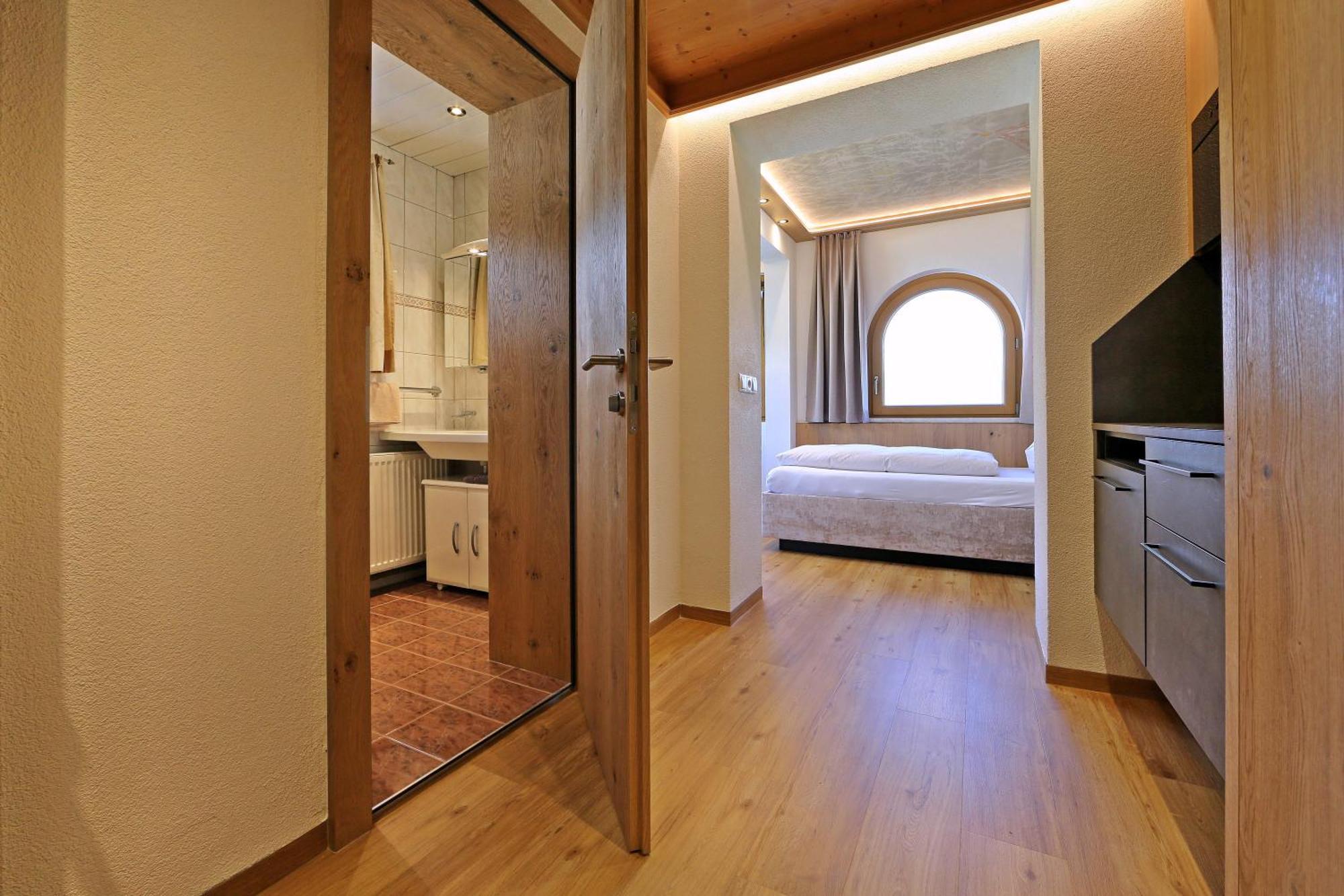 Hin&Weg Das Aparthotel Ried im Zillertal Exterior photo